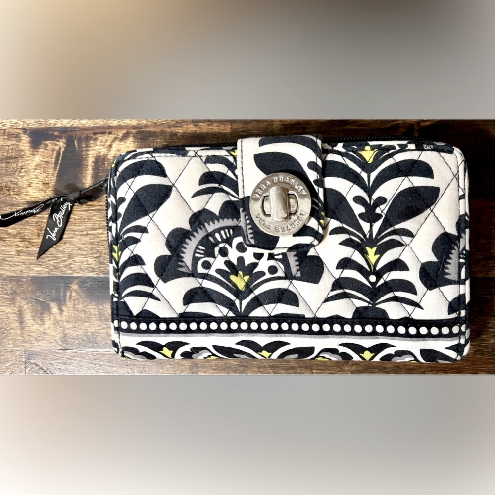 Vera Bradley ‘Fanfare’ Turnlock Wallet Zip Around 10913-156 Multi-card